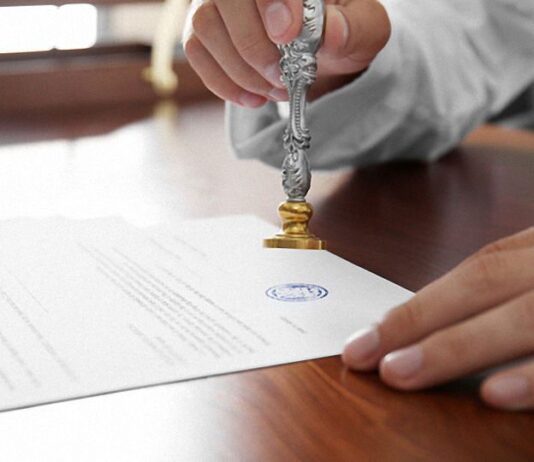Когда нужен нотариальный перевод