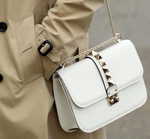 На светлой стороне: причины купить белую сумку