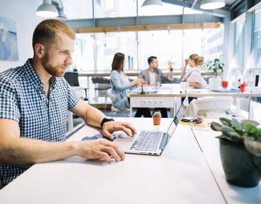 Конвертировать время в настоящий доход приглашает казино Лавина