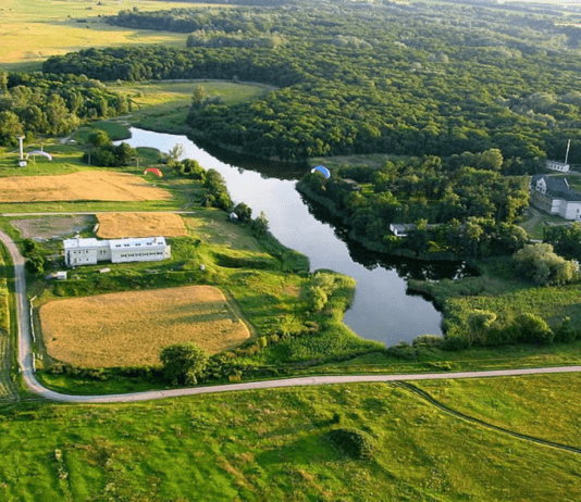 Унікальне солоне озеро у Книшівці