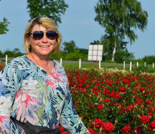 Мільйон різних троянд: унікальне поле в Полтавській області