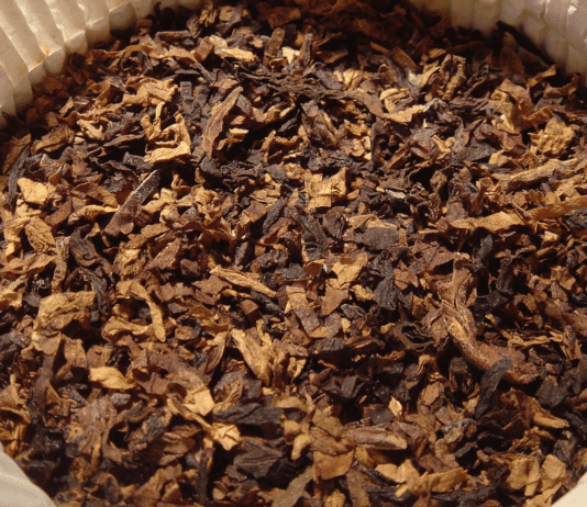 «Созданный в таинственных пещерах»: табачные фабрики Кременчуга и их владельцы