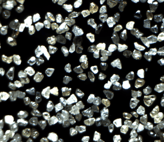 “Сльози богів”: штучні алмази з Полтави